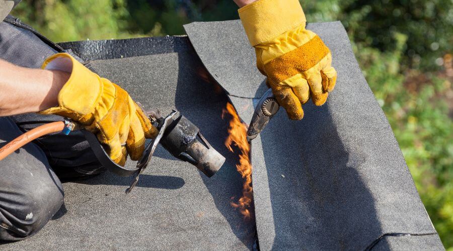 Expert Emergency Roof Repairs services in Nappanee, IN
